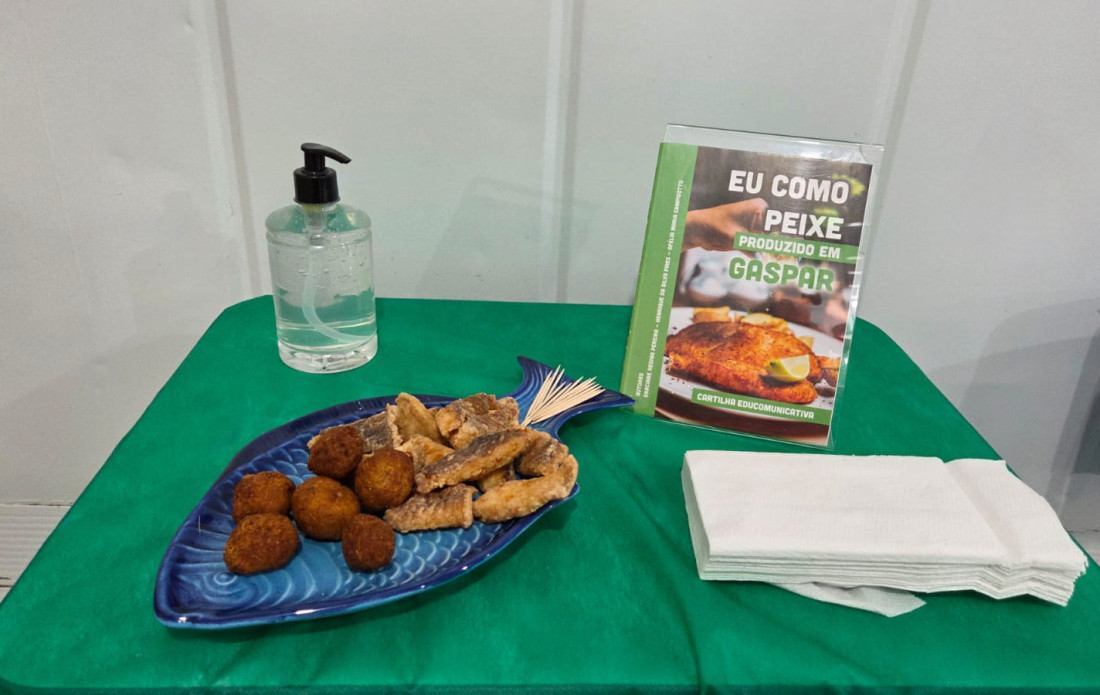 Durante o desenvolvimento do projeto, os alunos estudaram a produ&ccedil;&atilde;o de til&aacute;pia a partir de conte&uacute;dos interdisciplinares. 