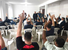 Em assembleia, no s&aacute;bado, 15, a categoria decidiu entrar em estado de greve