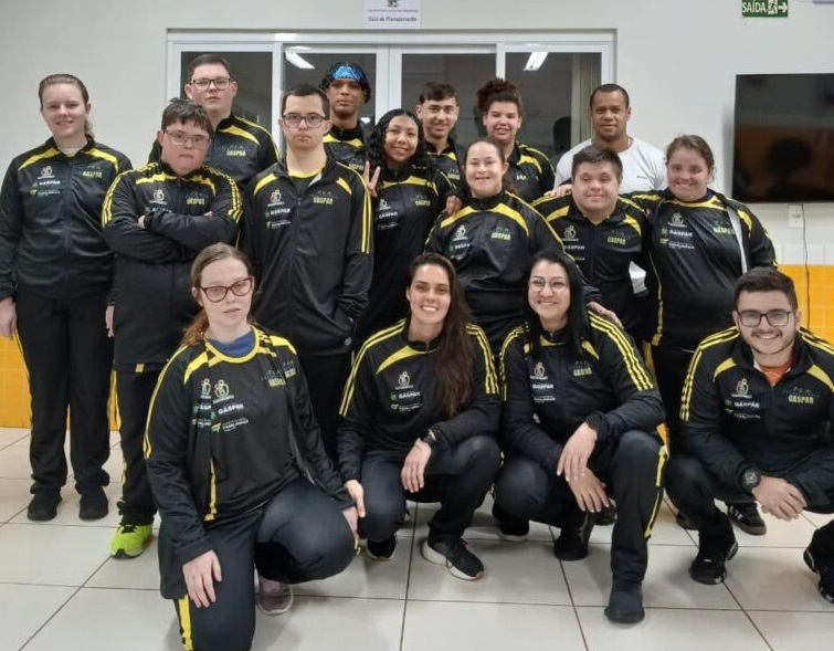 A delegação gasparense conquistou uma medalha de prata e duas de bronze. 