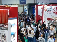 Segundo a organiza&ccedil;&atilde;o, 18.004 visitantes passaram pela feira no primeiro dia do evento, que segue at&eacute; sexta-feira (21).