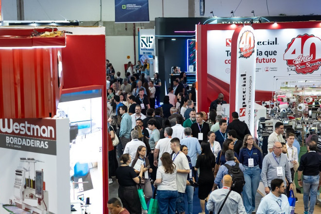 Segundo a organiza&ccedil;&atilde;o, 18.004 visitantes passaram pela feira no primeiro dia do evento, que segue at&eacute; sexta-feira (21).