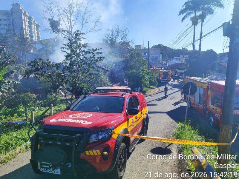 CBMSC chegou r&aacute;pido ao local, por&eacute;m, o fogo j&aacute; havia tomada a resid&ecirc;ncia