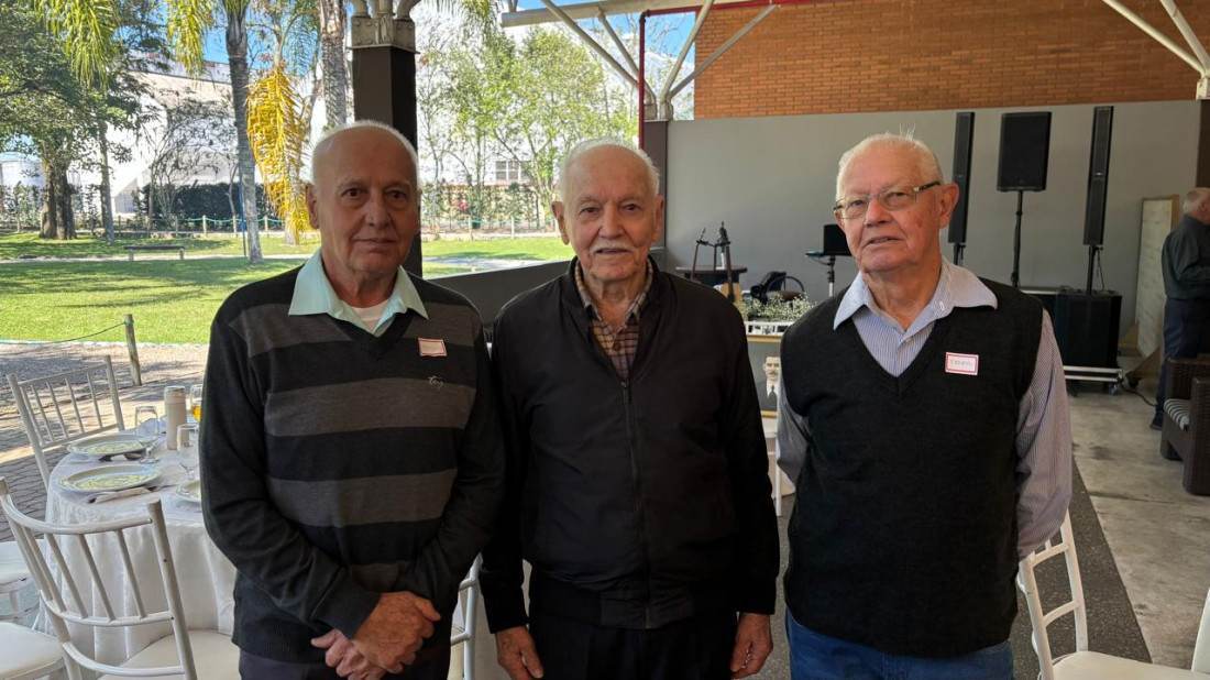 Entre os presentes, estiveram os tr&ecirc;s filhos vivos do casal: Sebasti&atilde;o de Oliveira, Ernesto de Oliveira e Edmundo de Oliveira. 