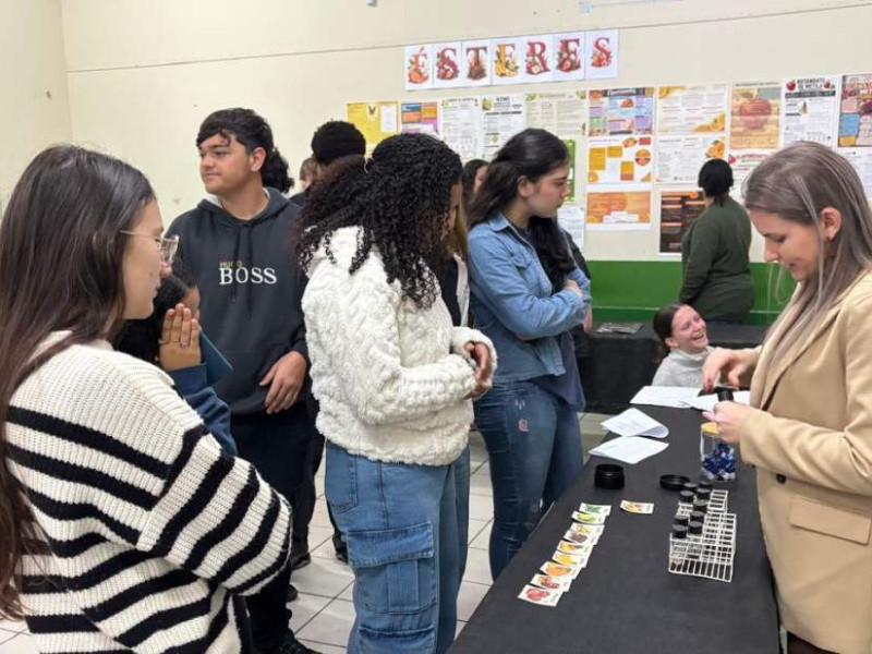 Hon&oacute;rio Exposcience une ci&ecirc;ncia e pesquisa para a comunidade escolar