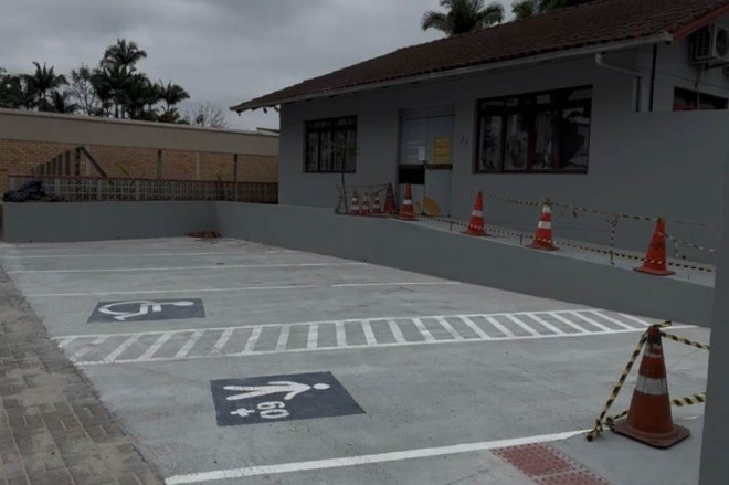 Celesc amplia vagas de estacionamento para atendimento aos consumidores em Gaspar
