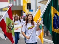 Os desfiles contar&atilde;o com a presen&ccedil;a das unidades escolares e homenagens