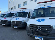 Munic&iacute;pio recebe primeira van adaptada para cadeirantes e tr&ecirc;s novas ambul&acirc;ncias, ampliando a capacidade de atendimento em consultas, exames e tratamentos

