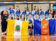 A equipe feminina de v&ocirc;lei vai a Tubar&atilde;o para a disputa da 3&ordf; etapa do campeonato estadual