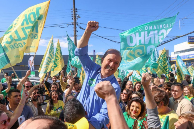 A pesquisa Real Time Big Data ouviu 1,6 mil eleitores catarinenses entre os dias 12 e 16 de setembro. O levantamento apresenta margem de erro de dois pontos percentuais, para mais ou para menos, e n&iacute;vel de confian&ccedil;a de 95%.