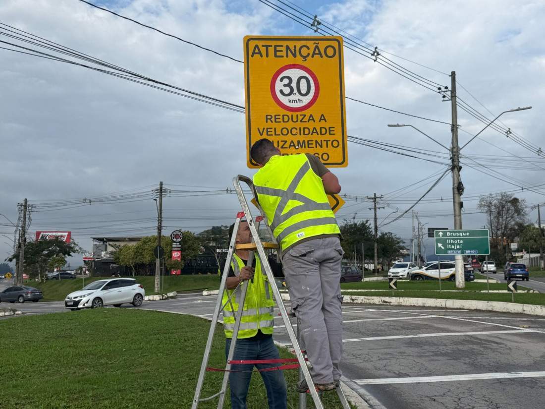 Trevo da Parolli registra um mês sem ocorrências após instalação das lombadas.