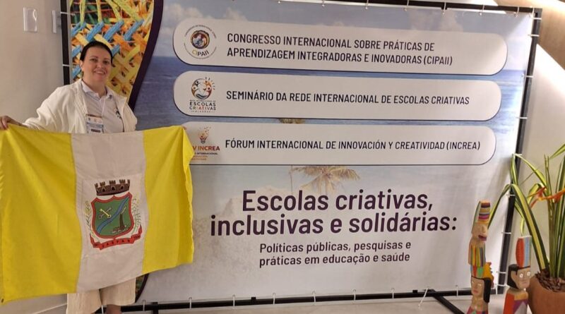 A professora Cláudia Dimon Spengler apresentou projeto no IV CIPAII (Congresso Internacional sobre Práticas de Aprendizagem Integradoras e Inovadoras)