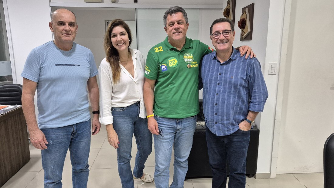 Alexandre, Juli, Ivan Naatz e Beto
