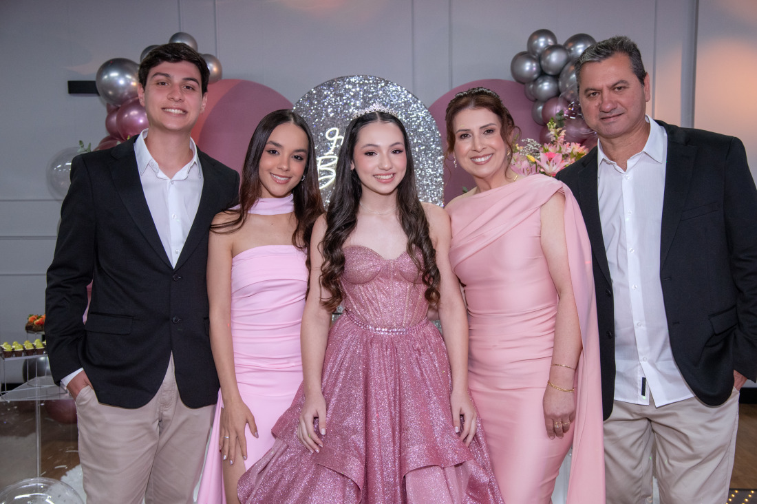 Stefani Venturi Manerich, celebrou seus 15 anos