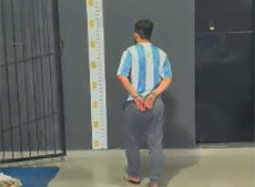 Homem foi encaminhado &agrave; delegacia de pol&iacute;cia e posteriormente ao pres&iacute;dio regional