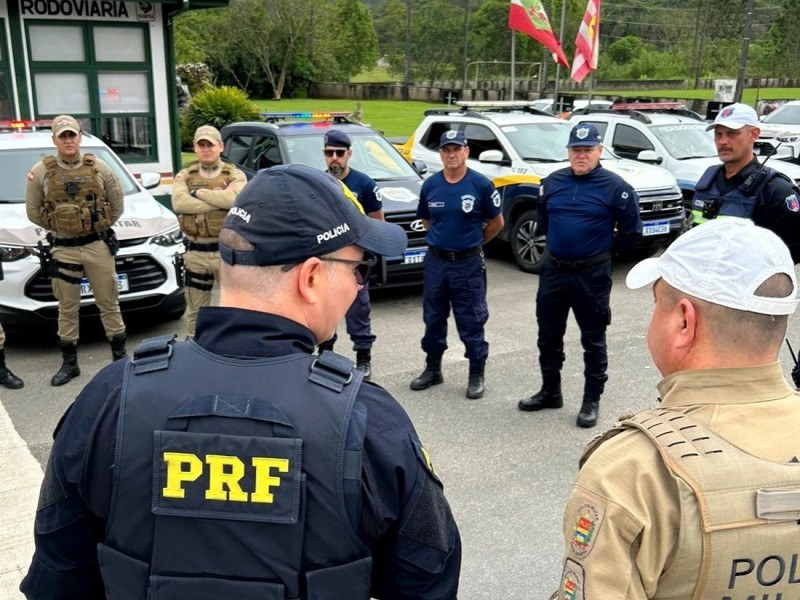 PM E PRF trabalham em sintonia na fiscaliza&ccedil;&atilde;o