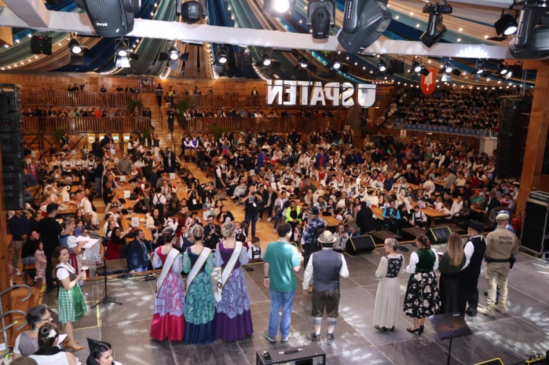 O espaço abriga o Festival de Danças Germânicas, que reúne 25 grupos regionais e 76 coreografias nas categorias Adulto, Sênior e Livre.