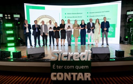 Homenagem aos colaboradores pioneiros da Cooperativa