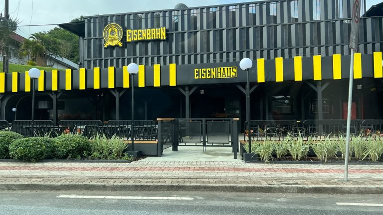 A partir de quarta-feira (21), o EisenHaus funcionará todos os dias, das 10h às 23h