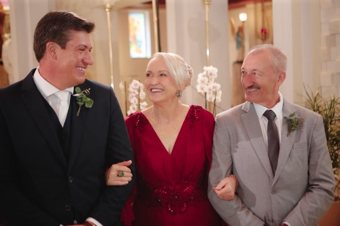 Noivo Alo&iacute;sio, m&atilde;e Irene e pai Ari Tecchio.