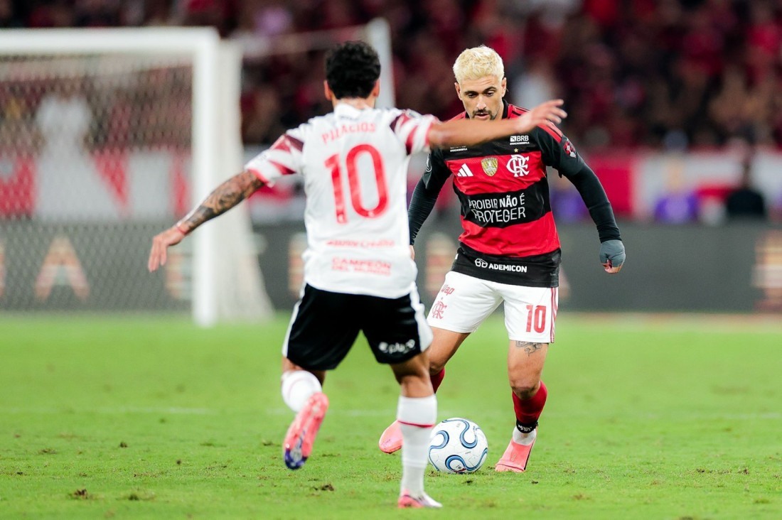 Flamengo, de Arrascaeta, lutou até o fim, mas caiu nas penalidades máximas