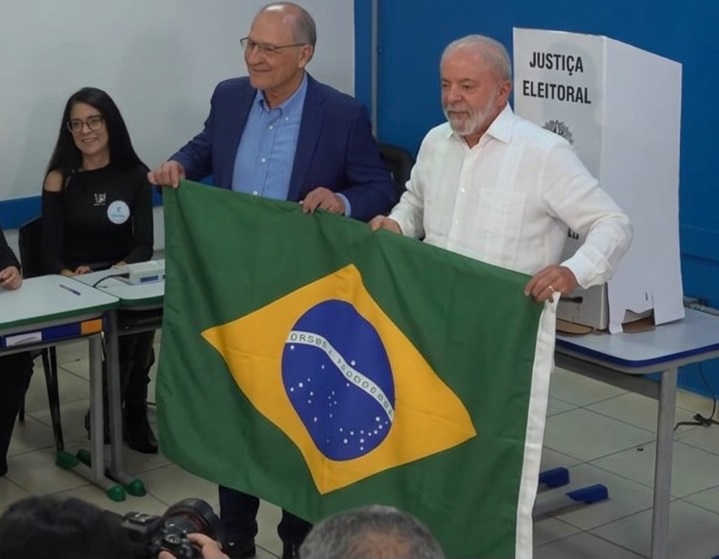 Lula estava acompanhado do vice-presidente Geraldo Alckimin