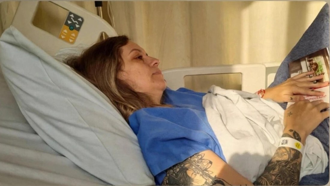 Iniciativa buscou garantir apoio financeiro à moradora durante o tratamento contra o câncer de intestino e o período de recuperação.