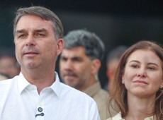 De acordo com o site de monitoramento de voos em tempo real Flight Aware, o avi&atilde;o deve pousar em solo estadunidense por volta de 10h20 no hor&aacute;rio de Bras&iacute;lia.