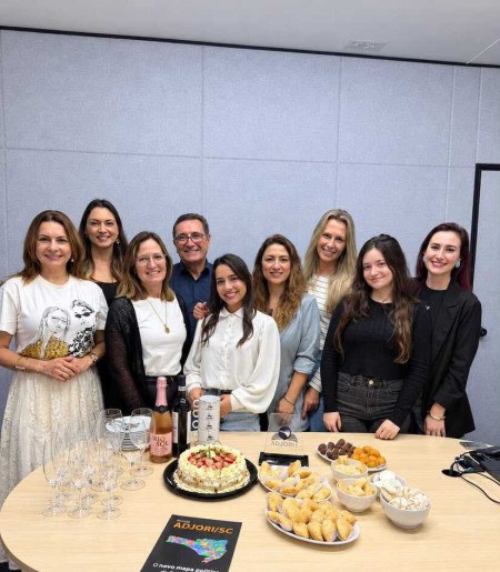 45 anos adjori