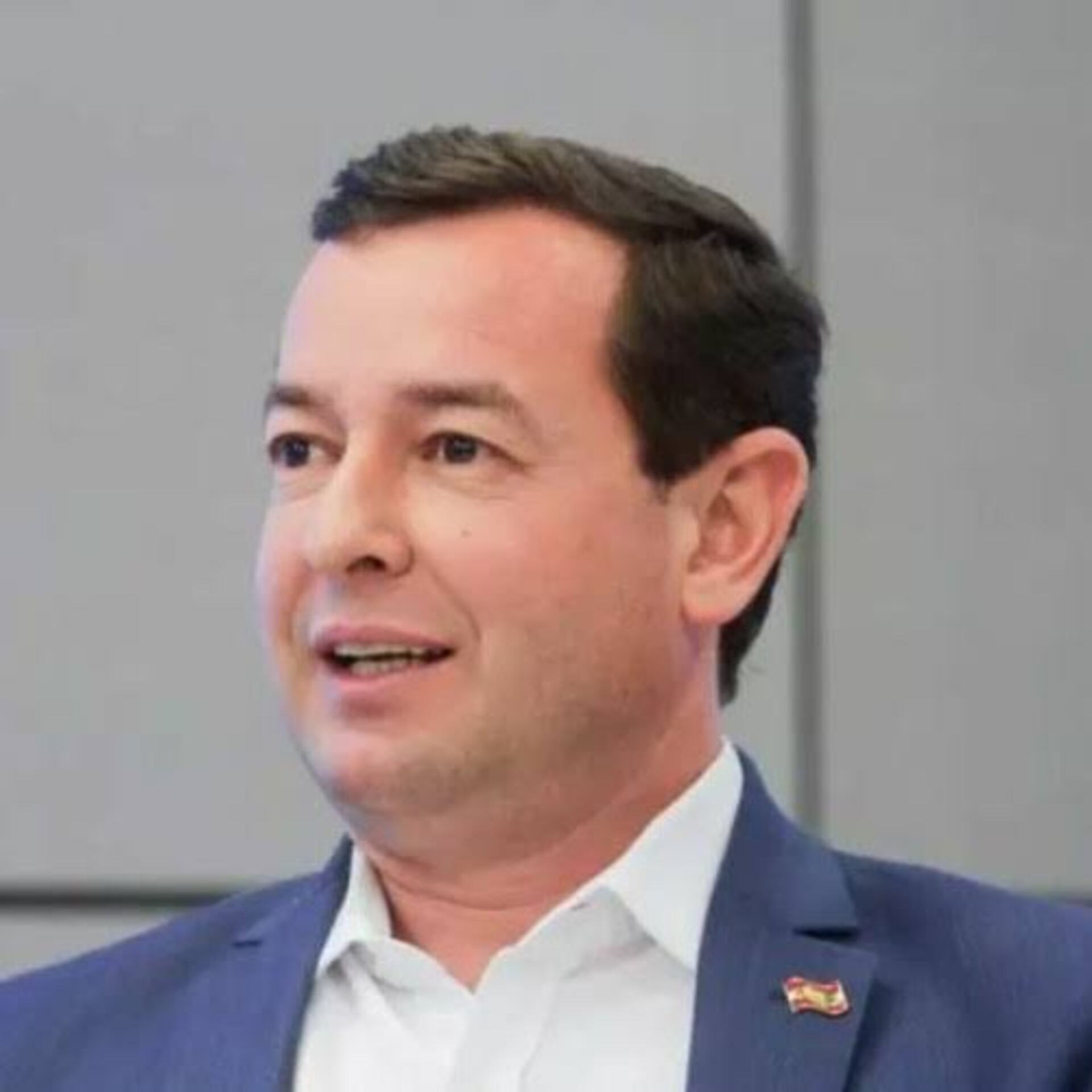 O presidente do PSD, Eron Giordani, classificou como prematura a aliança